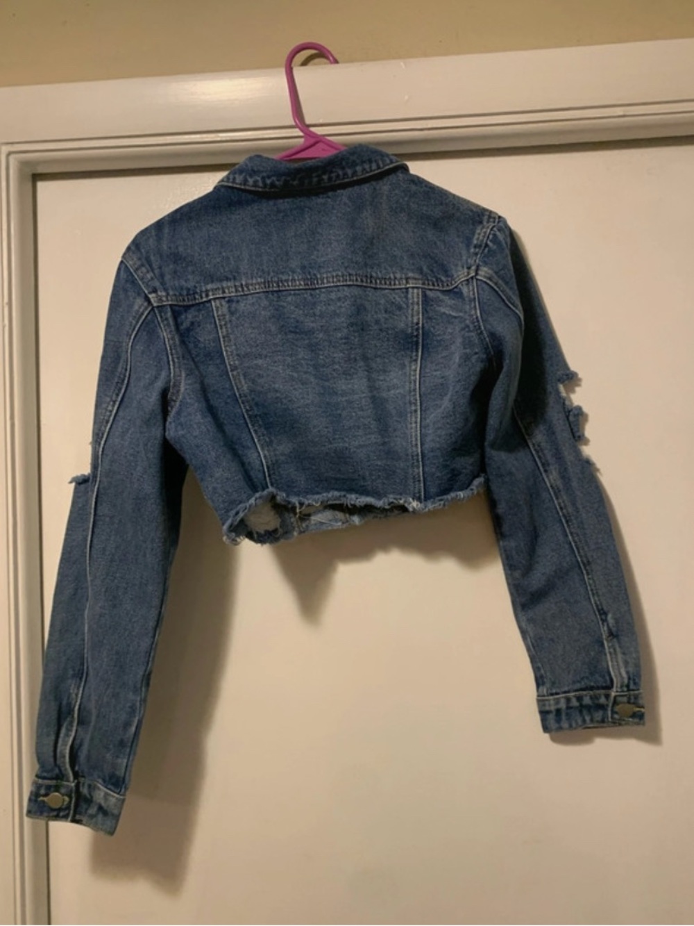 Cropped Distressed Denim Jacket - Picture 4 of 4